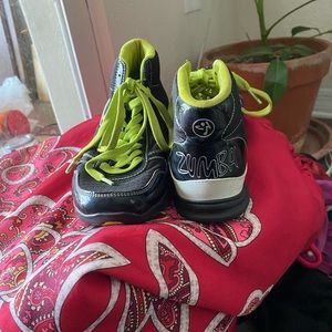 Zumba Fitness Women's Z-Kickz High Top Sneaker